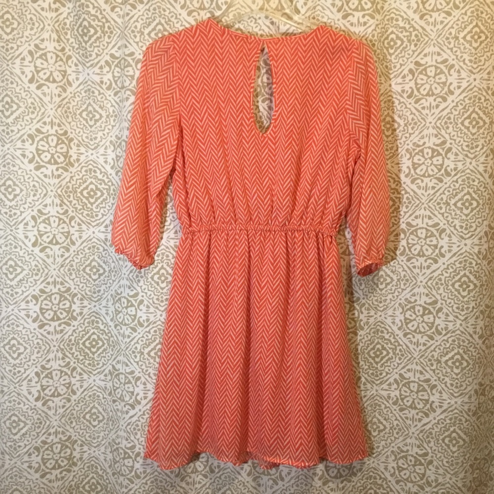 BeBop Orange & White Chevron Print V-Neck Elastic Waist 3/4 Sleeveless Dress EUC - Picture 6 of 8